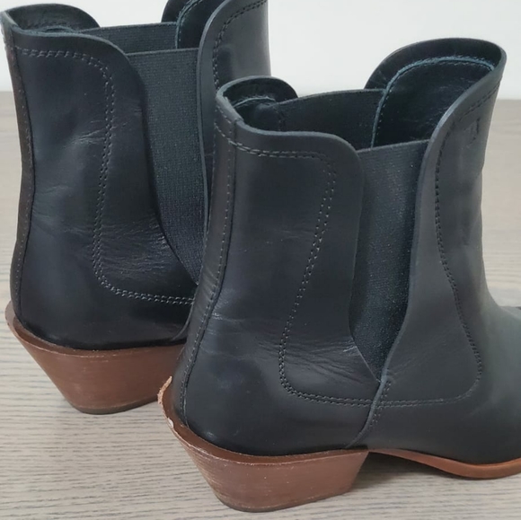 100% Authentic Tod's Curio Tex booties Sz 37 - Picture 6 of 9